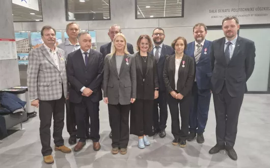 Medale_odznaczeni_fotografia